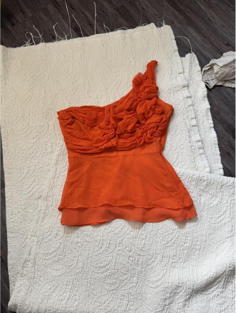 silk bebe orange one shoulder blouse with ruched detail